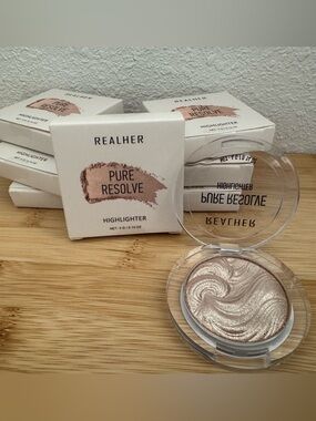 RealHer Pure Resolve Highlighter - Shimmery Champagne-Pearl BUNDLE OF 6
